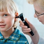 Проверка слуха у ребенка